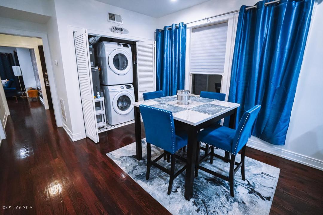 The Blue Golden Luxury Modern 3- Bedroom Apartment In شيكاغو المظهر الخارجي الصورة